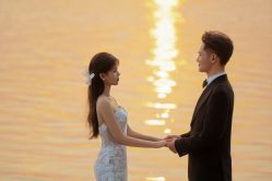 -雪中彩影婚纱摄影·微光艺术中心