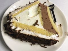 -马克西姆俄罗斯餐厅(通亚街店)