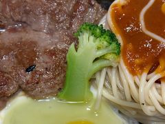-汤姆家的牛排意面披萨(新城市广场店)