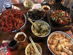 -琥珀老六龙虾(四里河店)