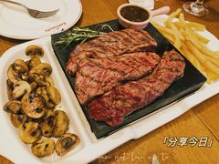 火山岩石烤安格斯牛腹裙扒-Entrecôte 法国牛扒馆(保利·时光里店)