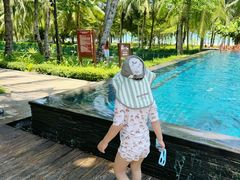 -三亚湾海居铂尔曼度假酒店