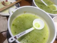 -渝是乎川渝小炒(新世界百货望京店)