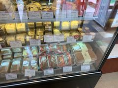 面包甜点陈列柜-凯司令西点房(南京东路店)