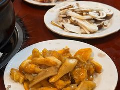 -菌之家·专业纯野生菌火锅·特色炒菌