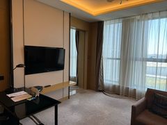 -天津梅江中心皇冠假日酒店