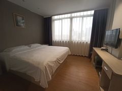 -希岸·轻雅酒店(广州白鹅潭艺术中心花地湾地铁站店)