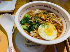 -呷佬·长沙手工米粉(金沙江路店)
