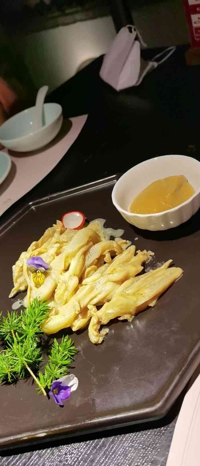 城墙根茶馆(cbd店)-"环境还可以,有日式小包间,大厅的空间感也.