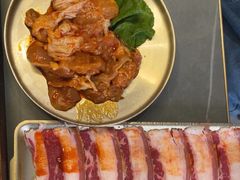 -围炉肉舍•炭烤活鳗•丹东海鲜烤肉(步行街店)