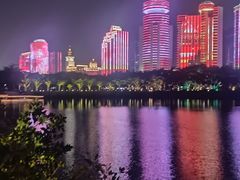 -万绿园
