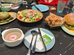 -DEEP·深美式餐吧(五棵松华熙LIVE店)