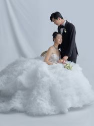 点击看大图 -至臻微拉婚纱摄影
