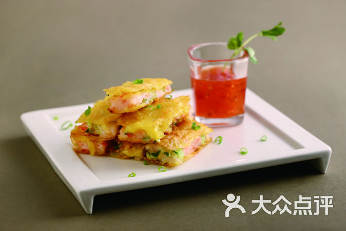 百花小塘菜deep-fried pak choi with diced shrimp