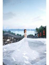 -雪中彩影婚纱摄影·微光艺术中心