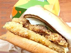 芝芝酪酪堡-麦当劳(得来速车道点餐 五里墩店)