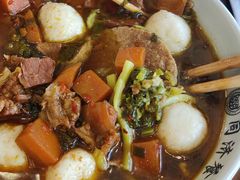 -同济大学本部学苑饮食广场