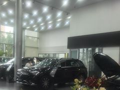 -天津波士信达奔驰4S店(卫津南路店)