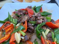 辣椒炒鸽杂-啊杞恒益饭店(南头总店)
