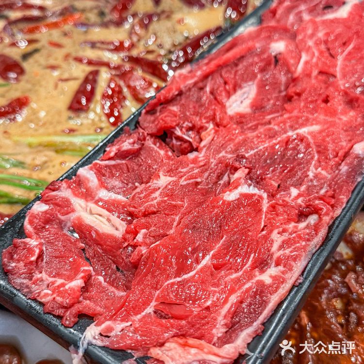 关于成都一家本地人都爱吃的市井老火锅!