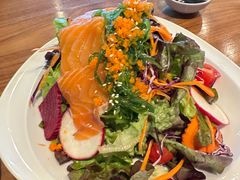 -Chom Cafe and Restaurant