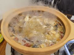 炭炉果鸡煲-威邵鸡煲(西华路总店)
