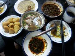 鱼汤很鲜，鱼肉很嫩-百一大地锅(香福路店)
