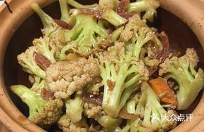 Braised Winter Melon with Preserved Meat and Shrimp Paste