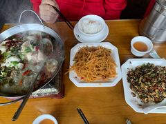 -临江餐馆二楼美食部落