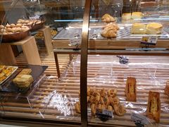 -昆明冠生园·蛋糕·面包(南强街店)