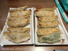 素三鲜锅贴-春水锅贴·传统鲁菜(大明湖店)