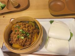 粉蒸肉带饼-小六汤包(万和城店)