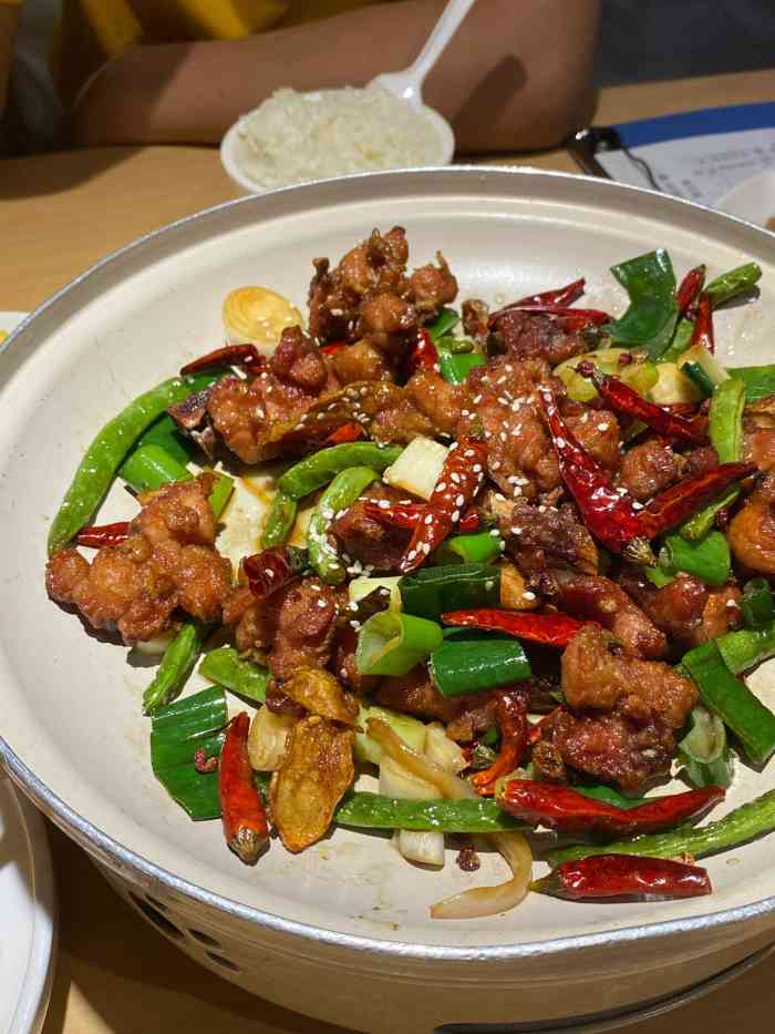 还点了鸡排和两吃里脊,两吃里脊要的干炸的,就是点的菜都是干的没有