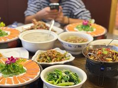 三文鱼粥-醉美东江·三文鱼·烧鸡公