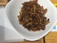 -呷佬·长沙手工米粉(金沙江路店)