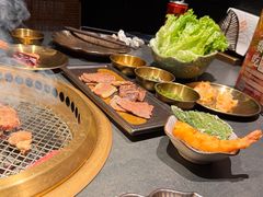 -铭牛烧肉·和牛海鲜自助(高新月牙湖店)