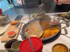 -左庭右院鲜牛肉火锅(金山万达店)