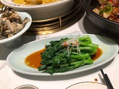 白灼菜心-领鲜天下·焗海鲜·花胶鸡(天目里店)