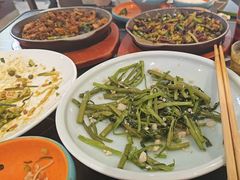 -川流不息·地道川菜·小龙虾(松东路店)