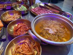 -釜山火炉·海鲜烤肉(紫藤路店)