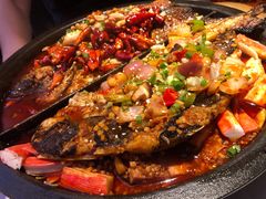 -鸣记脆皮烤鱼·海鲜烤鱼(三八广场店)