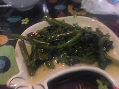 -蘑菇私房菜小馆(杨家坪西城天街店)