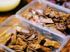 卤鸭舌-蓝精灵饺子店