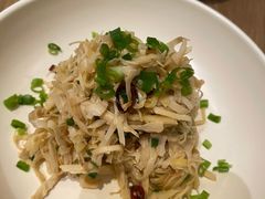 香葱拌笋衣-小大董·烤鸭(王府井apm店)