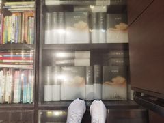 -钟书阁(松江泰晤士小镇店)