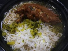 -花溪巷牛肉粉(泉城路店)