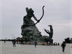-巴陵广场