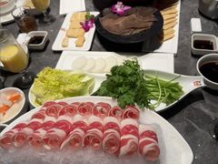 -德天肥牛海鲜火锅(城西银泰店)