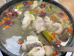 -盛得农家美食·无花果浸鸡·古法烧鸡·竹筒饭(白水寨森林海店)