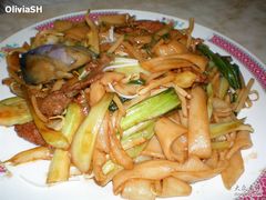 炒河粉-万里香中餐馆